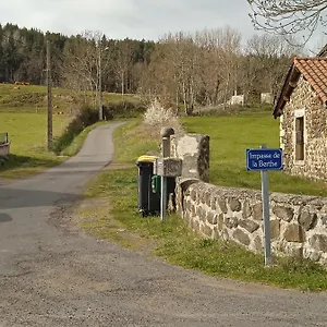 Gîtes De La Berthe Lantriac