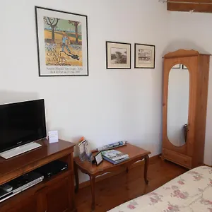 https://jas-en-provence.fr-provencehotel.com