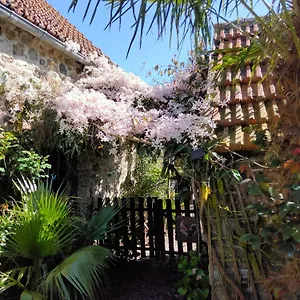 https://les-deux-moulins.inbrittany.com